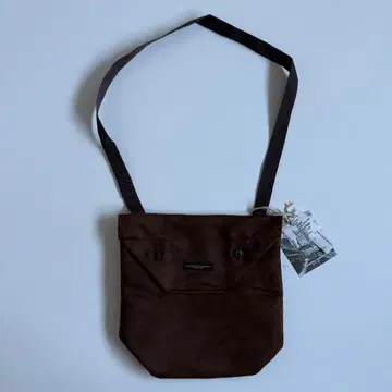 미사용 새상품 ENGINEEREDGARMENTS 페이크 스웨이드 숄더백