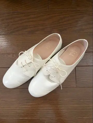 [새상품급] 라우나레아 Launa lea 레이스업 슈즈 화이트