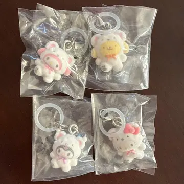 [ 산리오 포근포근 스노우 ] 메지루시 액세서리 4종