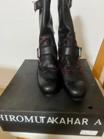 HIROMUTAKAHARA Frayed 가죽 엔지니어 부츠