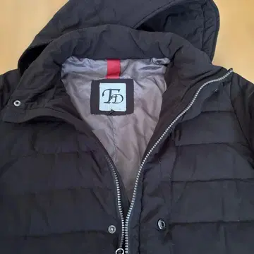 FIDATO 블랙 다운 코트