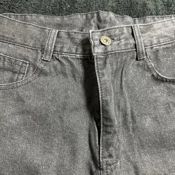 다크 그레이 슬림핏 데님 팬츠