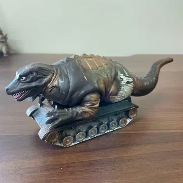 B1151 공룡 탱크 소프트 비닐 반다이 2002 울트라 세븐