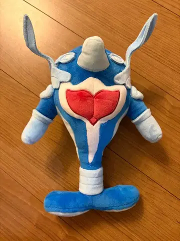 파란색 캐릭터형 봉제 인형
