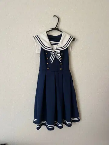 네이비 세일러 카라 무릎 기장 원피스