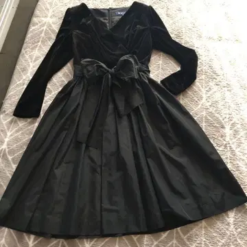 엠즈 그레이시 블랙 긴팔 랩 드레스 허리 리본 포함