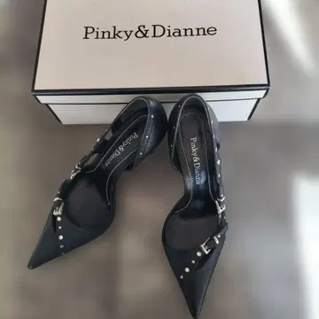 새상품급 Pinky&Dianne 블랙 하이힐 펌프스