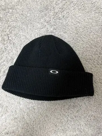 Oakley 블랙 니트 모자