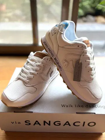 via SANGACIO JEAN-MICHEL BASQUIAT 스니커즈