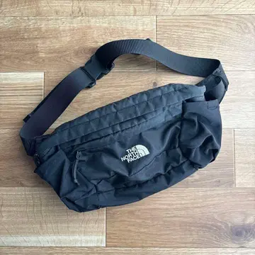 THE NORTH FACE 바디백 블랙