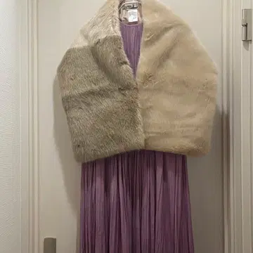 미사용품 Chaco 퍼 숄 베이지 결혼식 파티