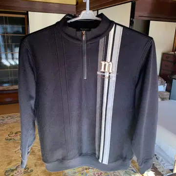 Munsingwear 블랙 하프 지퍼 스웨터 3L