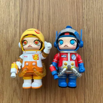 로봇 피규어 2체 세트 우주복풍