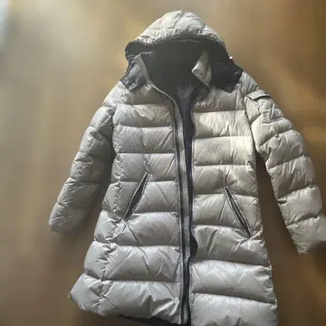 후드 부착 다운 자켓