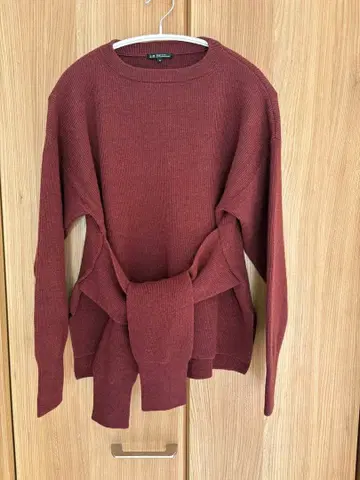 23구 버건디 긴팔 니트 사이즈 40