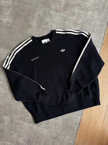 [ 주말 한정 가격 ] adidas sporty & rich 맨투맨