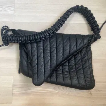 NUTEMPEROR 블랙 숄더백