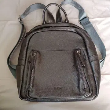 발코스 가죽 그레이 메탈릭 백팩