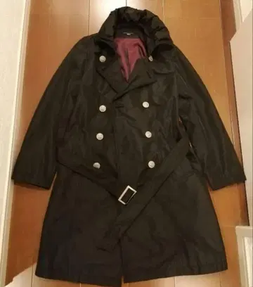 캐서린 하넬 트렌치코트