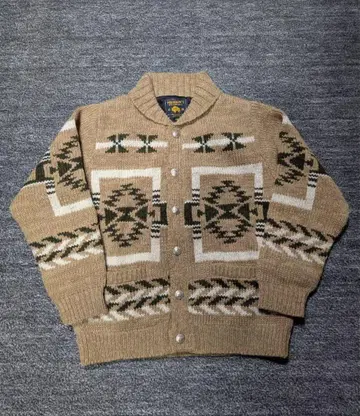 페로우즈 코위찬 가디건 사이즈 M