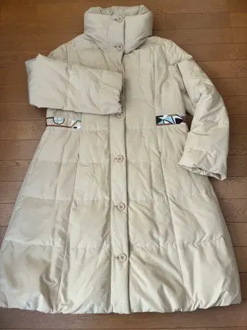 새상품급 레오나르 스포츠 다운 코트