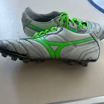 Mizuno 축구화 그레이/그린