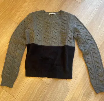 CARVEN 케이블 짜임 바이컬러 긴팔 니트 스웨터