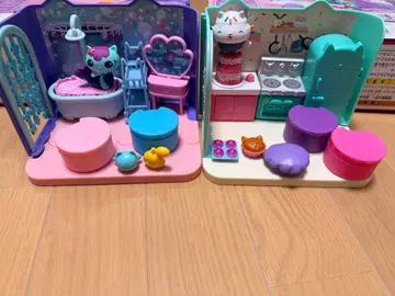 가브리의 인형의 집 욕실 세트와 주방 세트