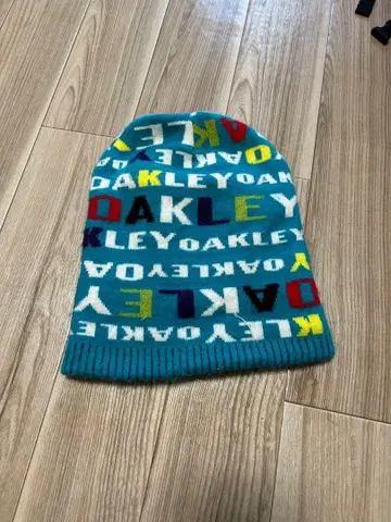 OAKLEY 오클리 니트 모자 블루 계열 멀티 컬러