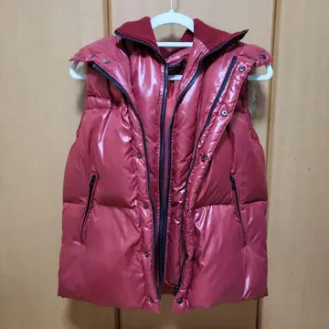 헤리티지 스톤 빨간색 다운 베스트