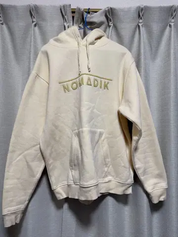 NOMADIK 후드티