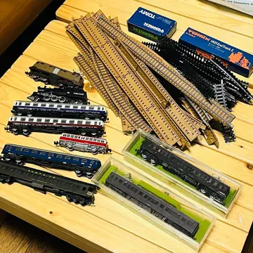 철도 모형 세트 (차량, 레일 포함)