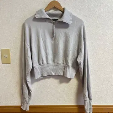 Kastane 하프 지퍼 크롭 후드티 라이트 그레이