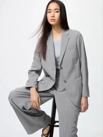 [ 미사용 새상품 ] 유니클로 감동 자켓 릴랙스 핏 그레이 S 여성용