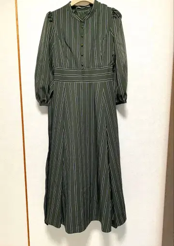 니나의 다회 원피스 메종 드 플뢰르 푸치 로브 카논