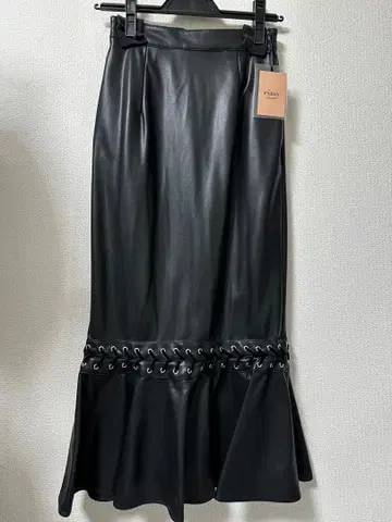 [ 택 포함 미사용 ] 에이미 이스트 월 머메이드 스커트 인조 가죽