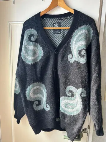 CHALLENGER BIG PAISLEY CARDIGAN
