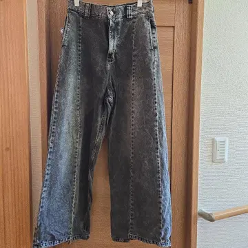 ZARA 심 디테일 배기 데님