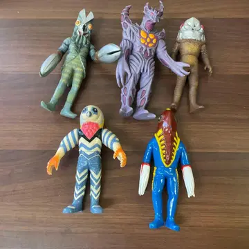 울트라 괴수 시리즈 메트론 외계인 갓츠 파르탄 외계인 자라