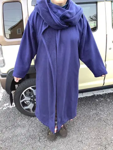 노마 카말리 머플러 포함 플리스 롱 코트 보라색에 가까운 네이비 컬러