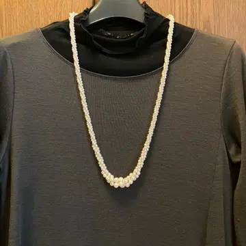 화이트 펄 삼연 목걸이