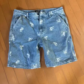 RIPNDIP 캐릭터 패턴 숏팬츠 34