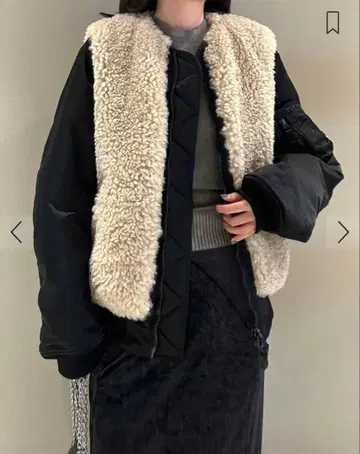 새상품 별주 HYKE 하이크 FAUX SHEARLING TYPE MA1