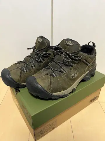KEEN 트레킹 슈즈 올리브 그린
