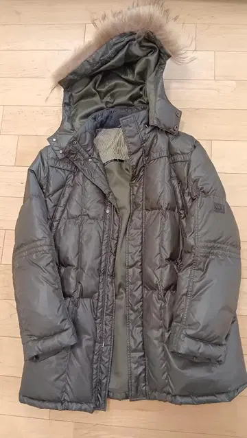 다운 자켓 (퍼 포함)