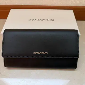 EMPORIO ARMANI 블랙 장지갑 박스 포함