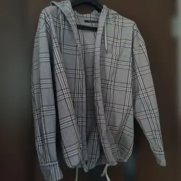 새상품급 NIKO AND - 체크 무늬 후드 부착 후드티