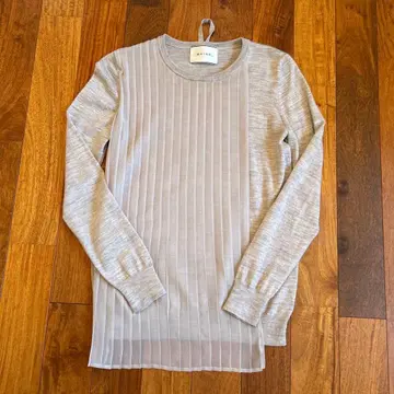 새상품급 베이지 BEIGE 니트 사이즈 4 라이트 그레이