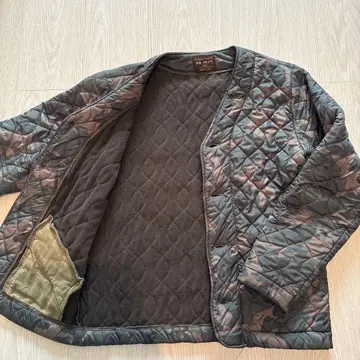 MR. OLIVE 퀼팅 자켓 카모플라쥬 노카라