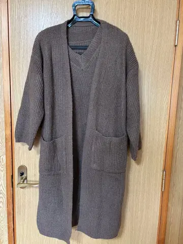 브라운 니트 가디건과 드레스 세트